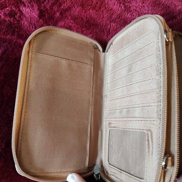 Pink white checkered can inside wallet purse lots of pockets - Picture 2 of 4